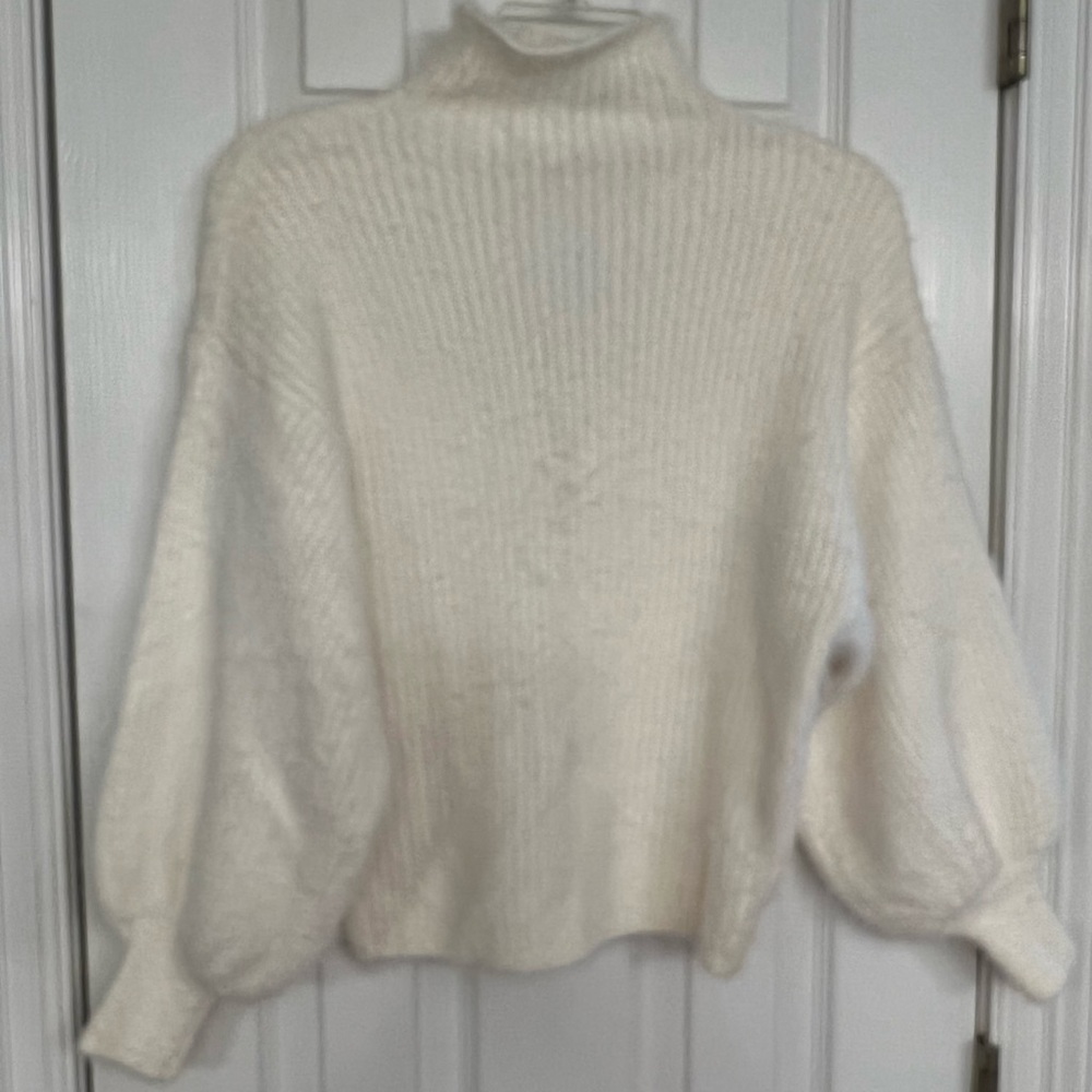 NWT Zara Sweater